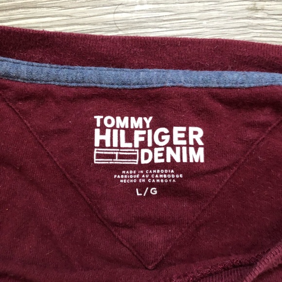Tommy Hilfiger Tee - Picture 3 of 3
